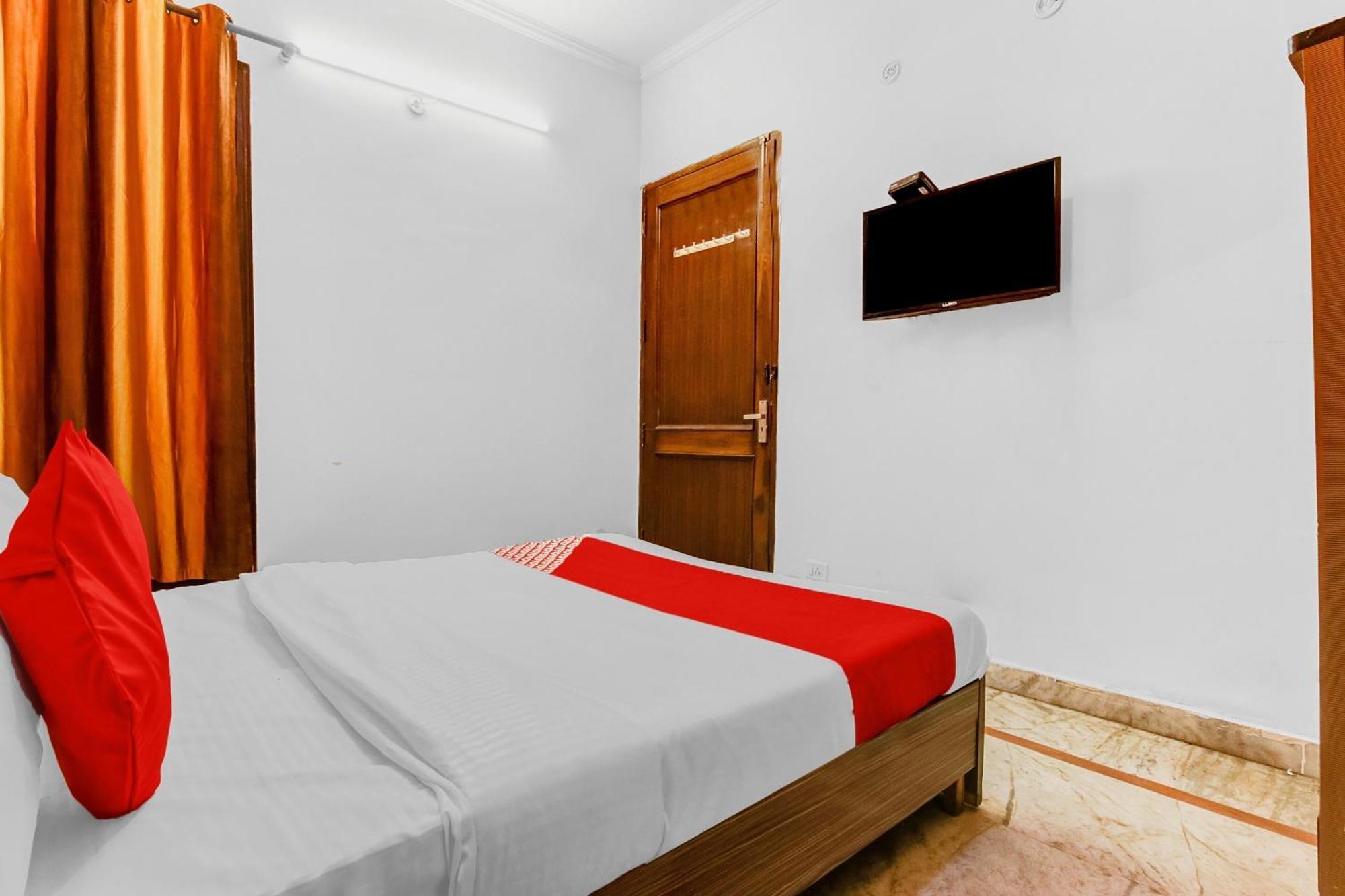 Hotel O Orlov Noida Exterior photo