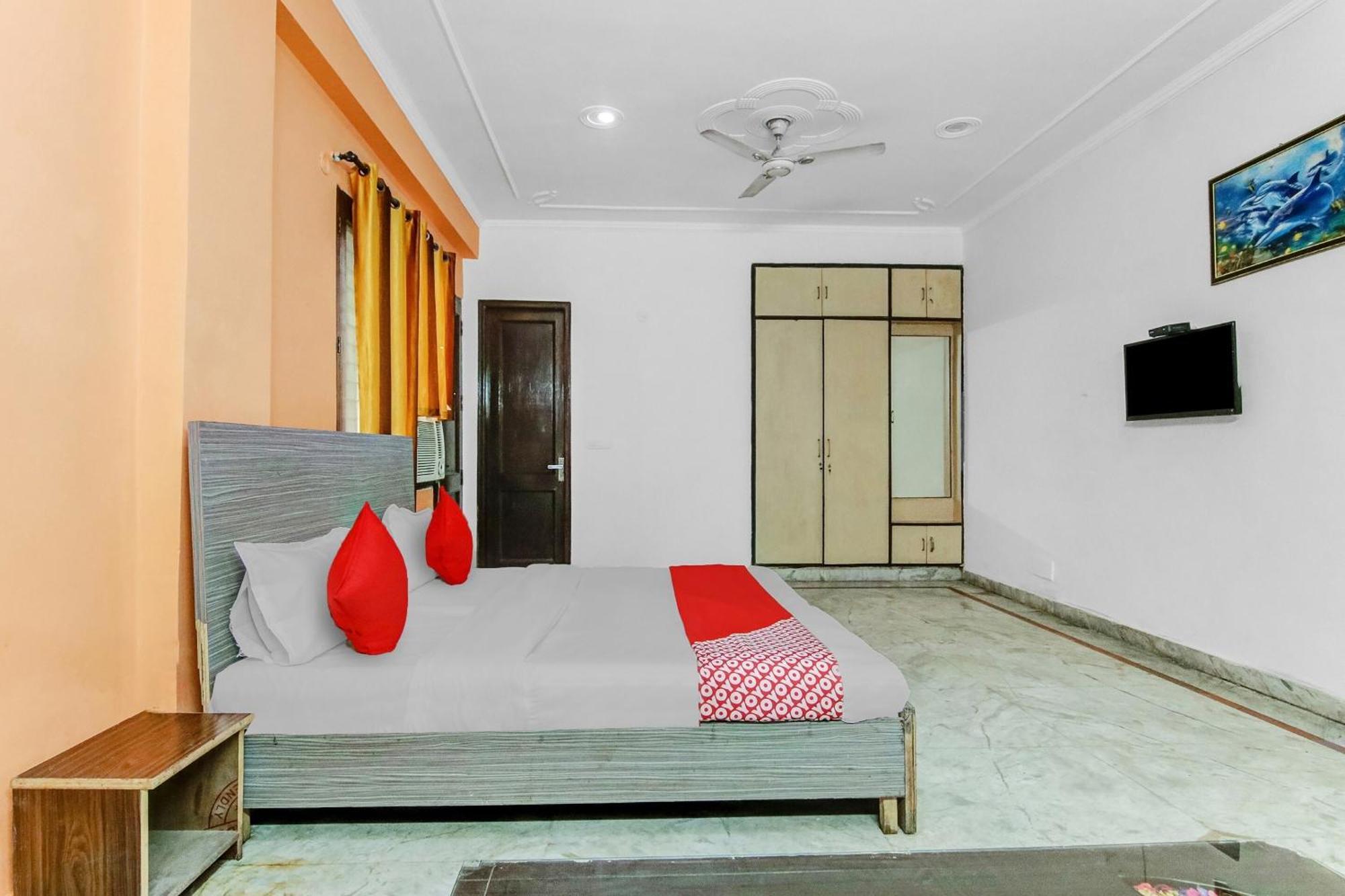 Hotel O Orlov Noida Exterior photo